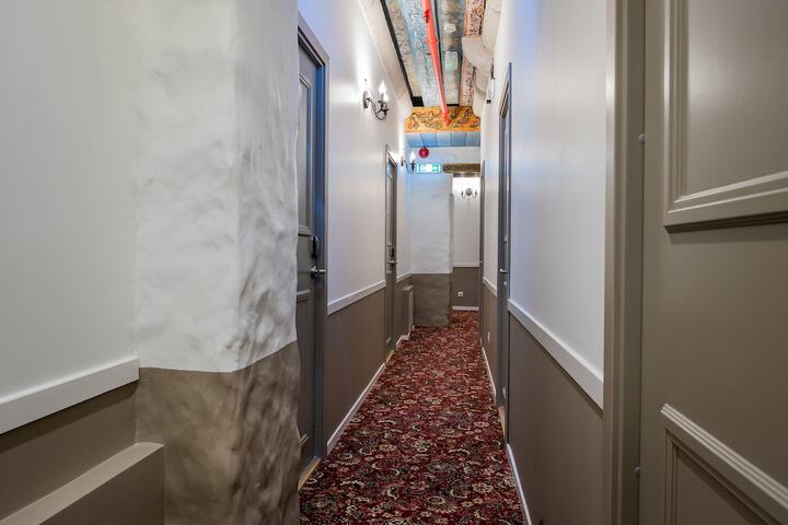 Ballroom/Hall 90 of 119