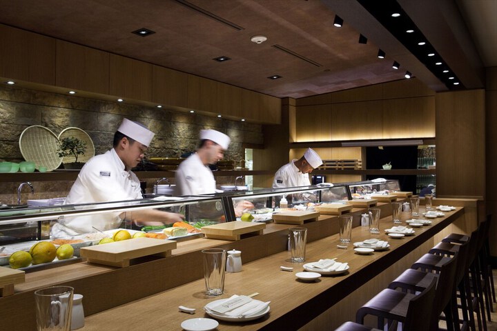 Dining 141 of 158