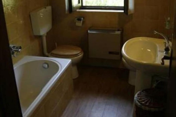 Room 10 of 10