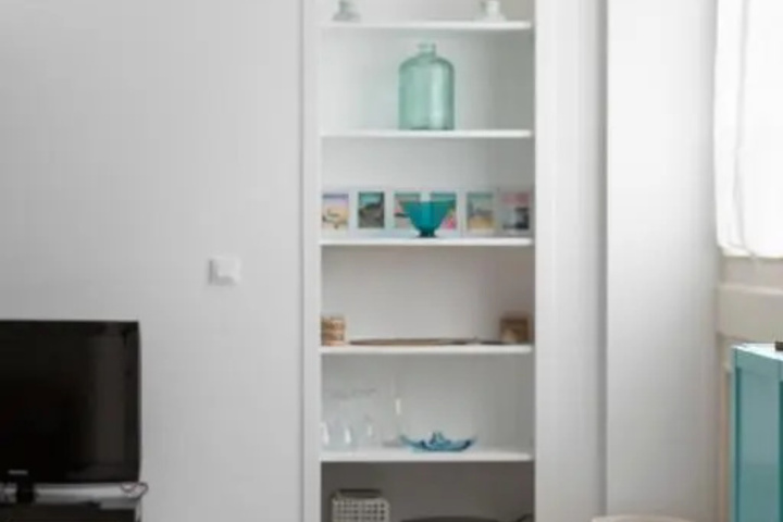 Room 5 of 10