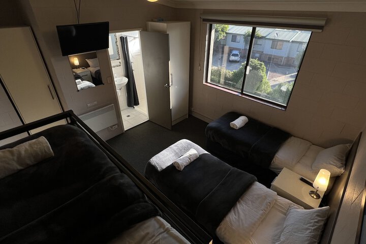Room 9 of 23