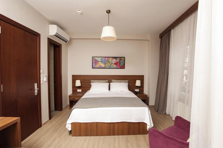 Room 5 of 23