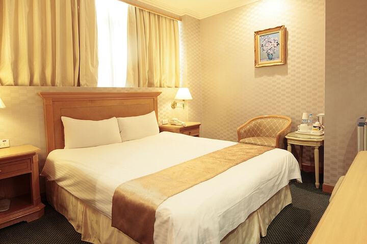 Room 6 of 40