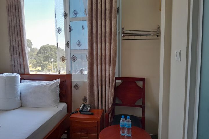 Room 44 of 74
