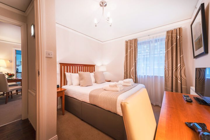Room 32 of 88