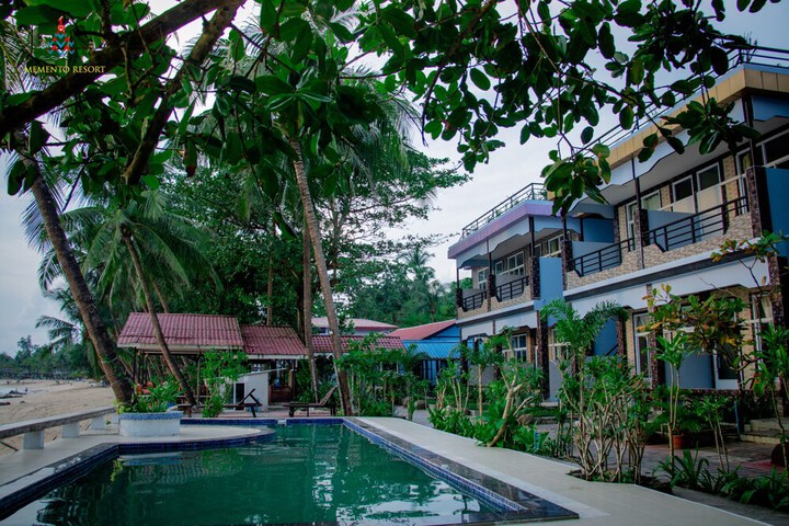 Pool 39 of 61