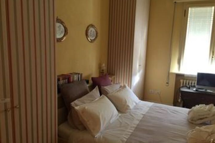 Room 6 of 19