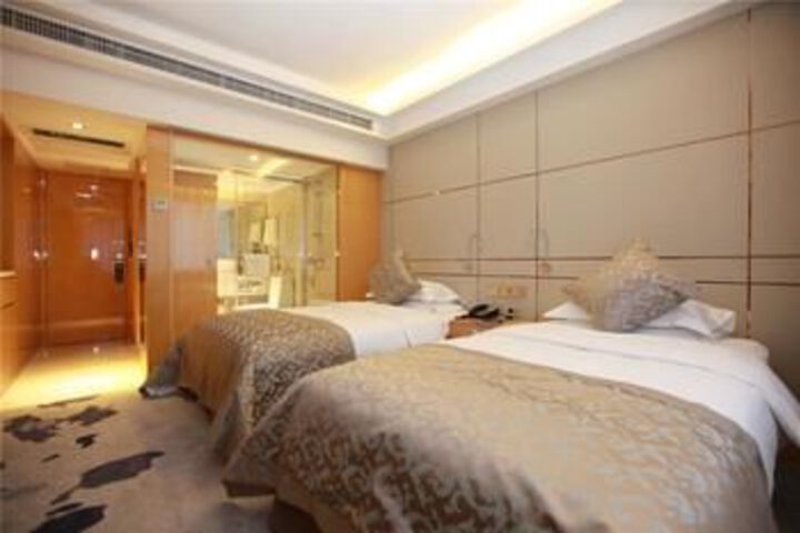 Room 16 of 31