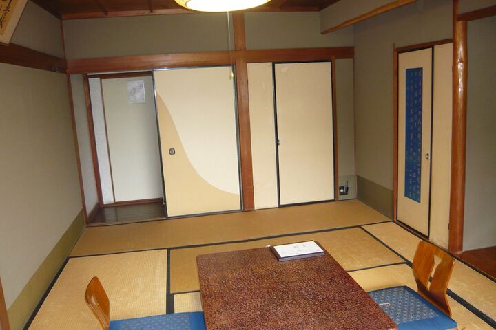 Room 14 of 134