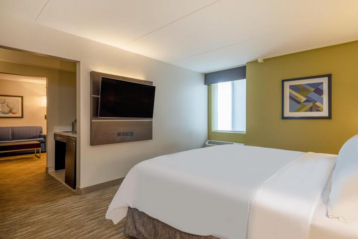 Standard King Bed Accessible (9 of 19)