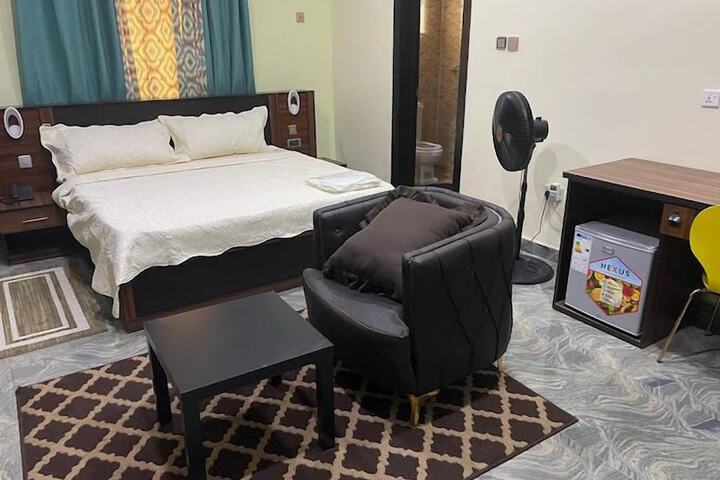 Room 11 of 35