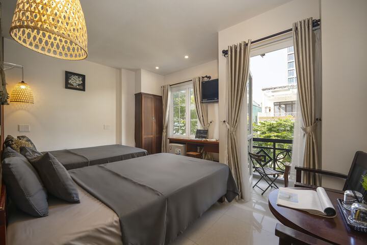 Room 5 of 22