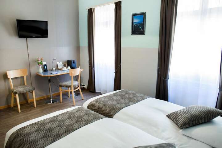 Room 28 of 56