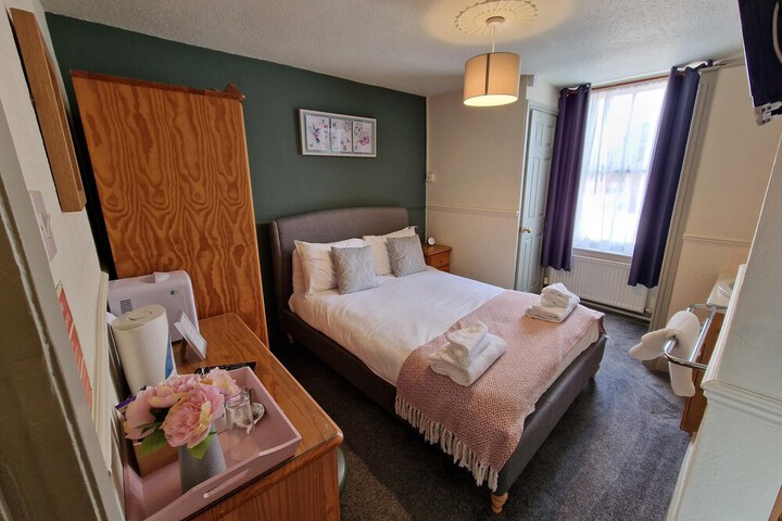 Room 6 of 78