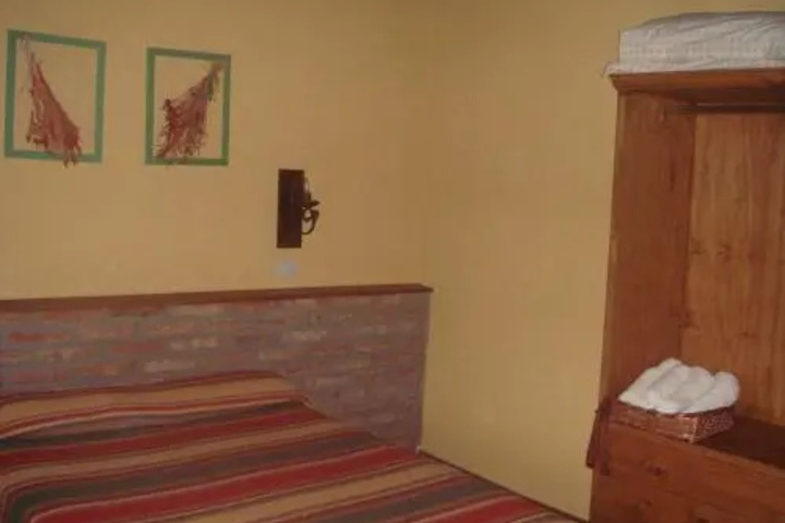 Room 2 of 14