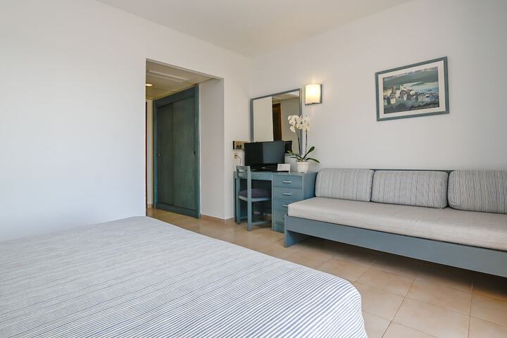 Room 20 of 149