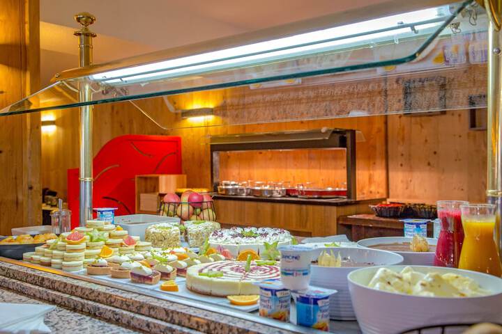 Dining 110 of 129