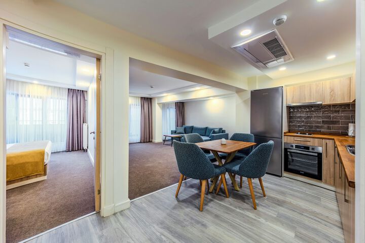 Room 83 of 170