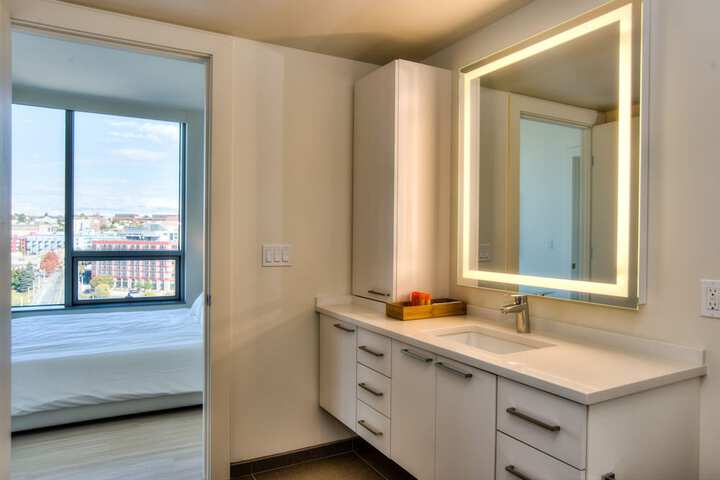Room 16 of 34