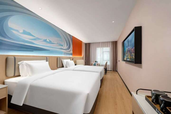 Room 12 of 14
