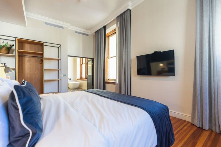 Room 40 of 123