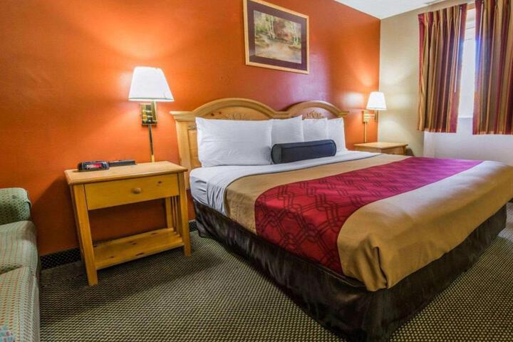 2 Double Beds (9 of 10)