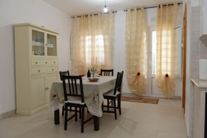 Room 10 of 45