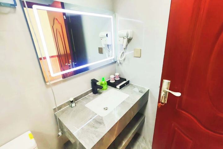 Room 63 of 111
