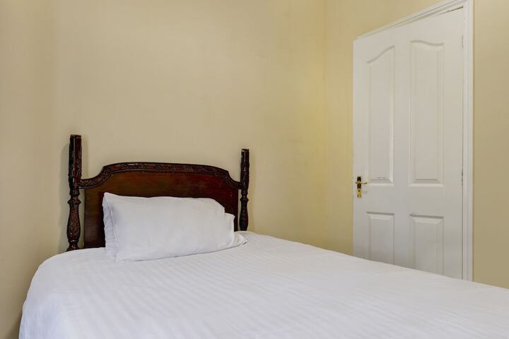 Room 34 of 61