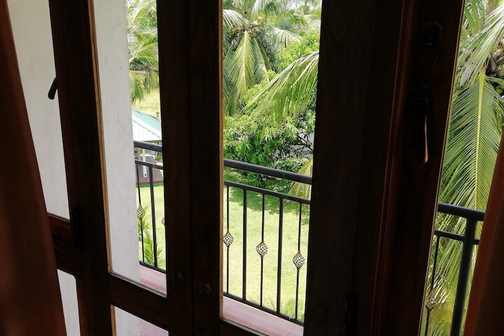 Room 12 of 151