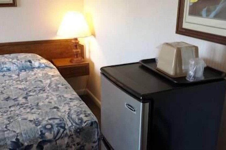 Room 13 of 23
