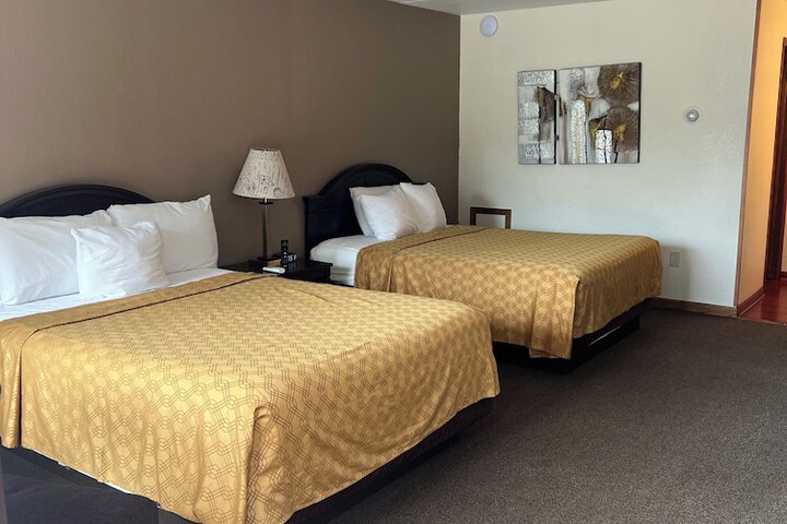 Room 28 of 180