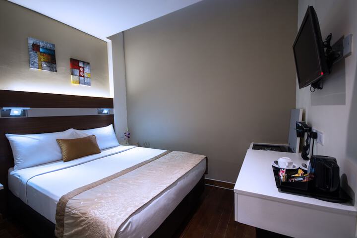 Room 9 of 56