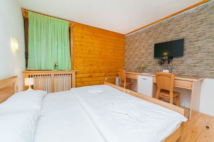 Room 29 of 114