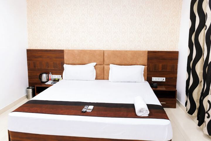 Hotel JK Residency Near Golden Temple