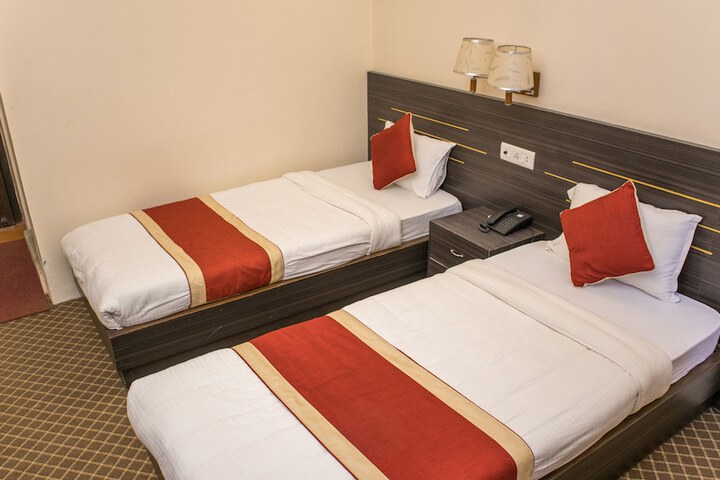 Room 4 of 23