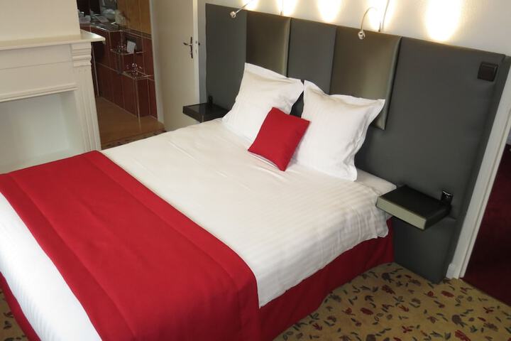 Room 12 of 47