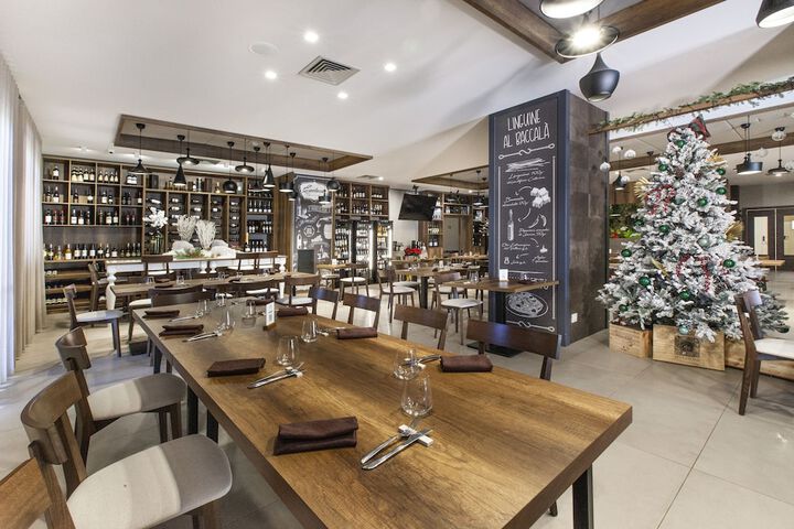 Dining 64 of 155