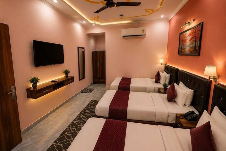 Room 6 of 9
