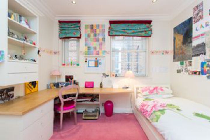 Room 8 of 32