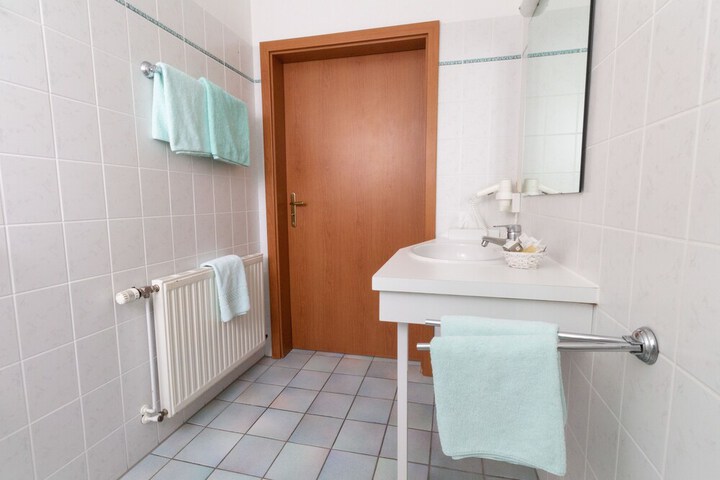 Room 15 of 24