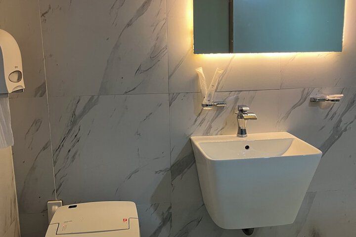 Room 17 of 29