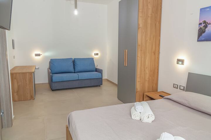 Room 16 of 46