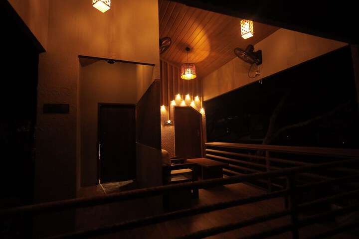 Hotel 6 of 7