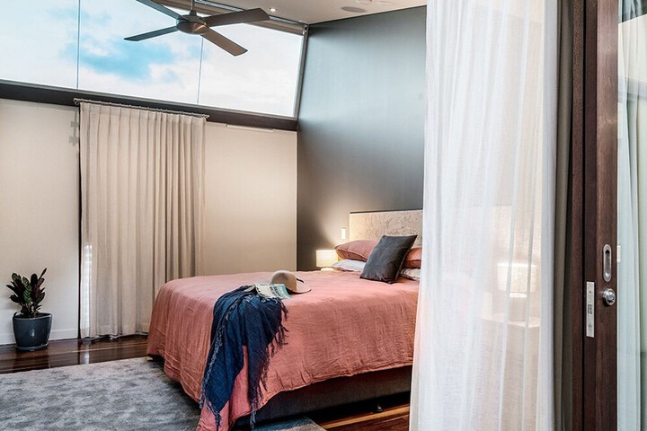 Room 3 of 23
