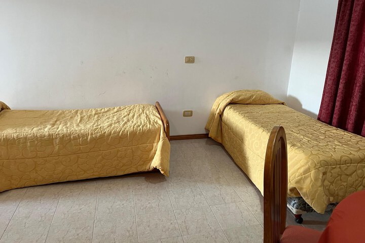 Room 20 of 59