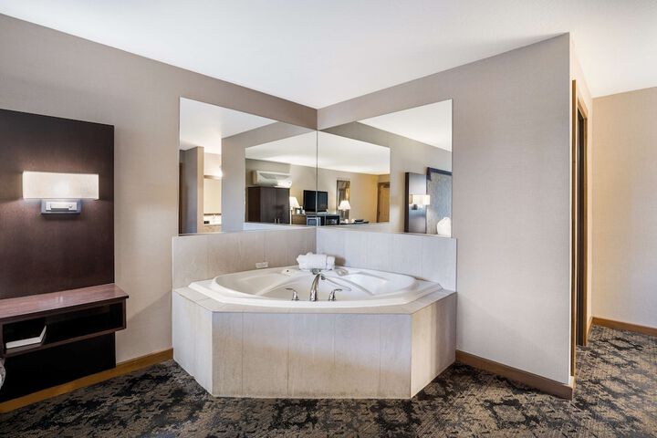 Jetted tub