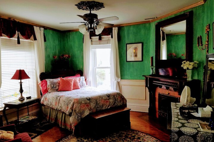 Room 10 of 53