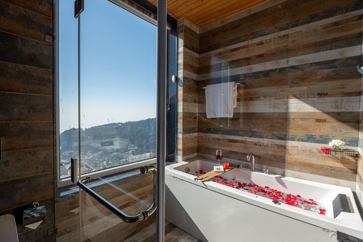 Hot Tub 63 of 76