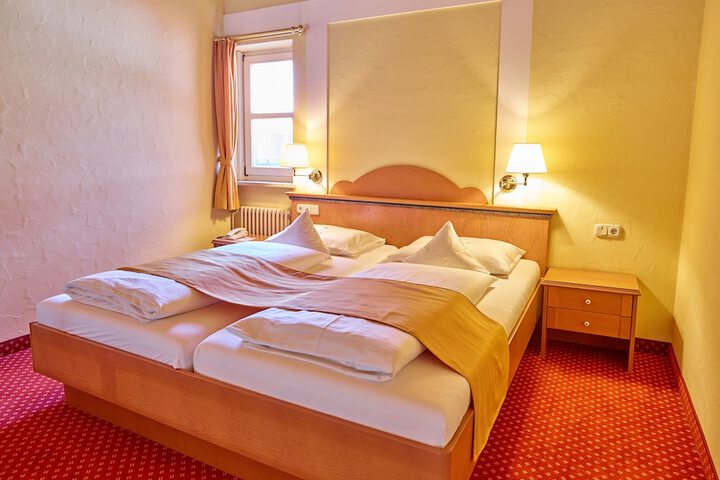 Room 17 of 75